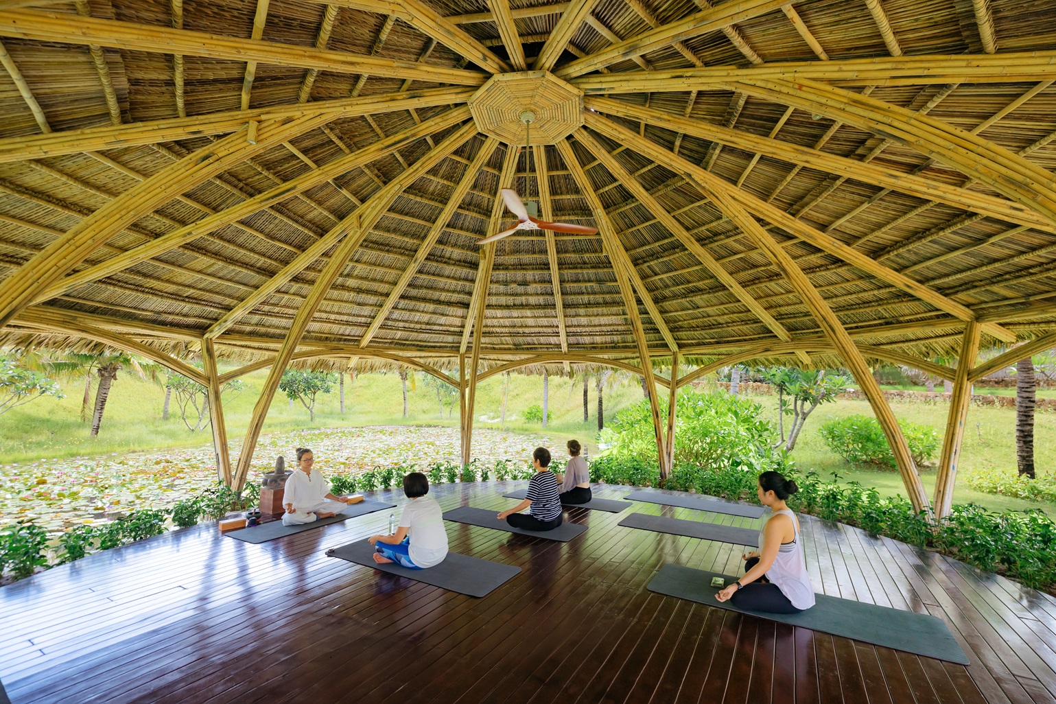 Off the beaten path to the wonderful sunny coast